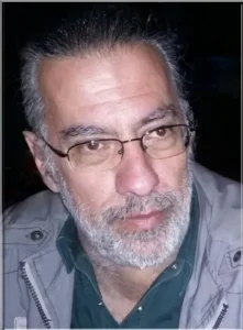 Αστέριος Καραποστόλης