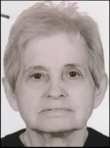 Αθηνά Ντόβα