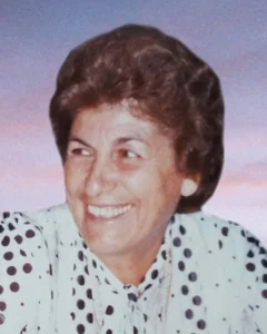 ΖΩΗ ΠΑΠΑΠΕΤΡΟΥ