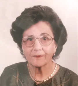 ΝΤΙΝΑ ΜΑΥΡΟΓΕΝΗ