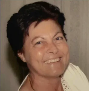 ΤΑΣΟΥΛΑ ΛΑΡΔΟΥ