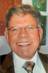 Μιχάλης Κιννής