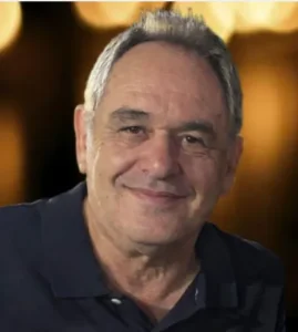 Θανάσης Παπακώστας